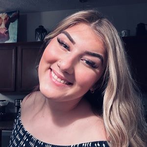 Meet your Posher, Brianna